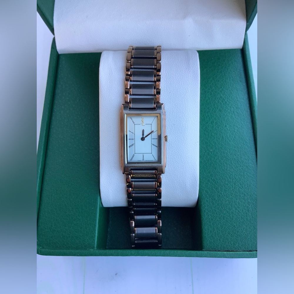 Ladies YVES SAINT LAURENT DRESS watch๐๐๐ - Picture 11 of 12
